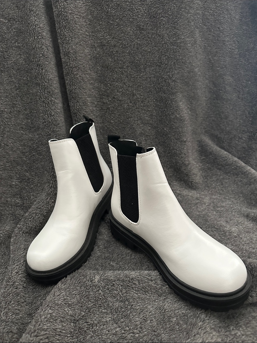Soda White Chelsea Boots with Black Elastic Panels